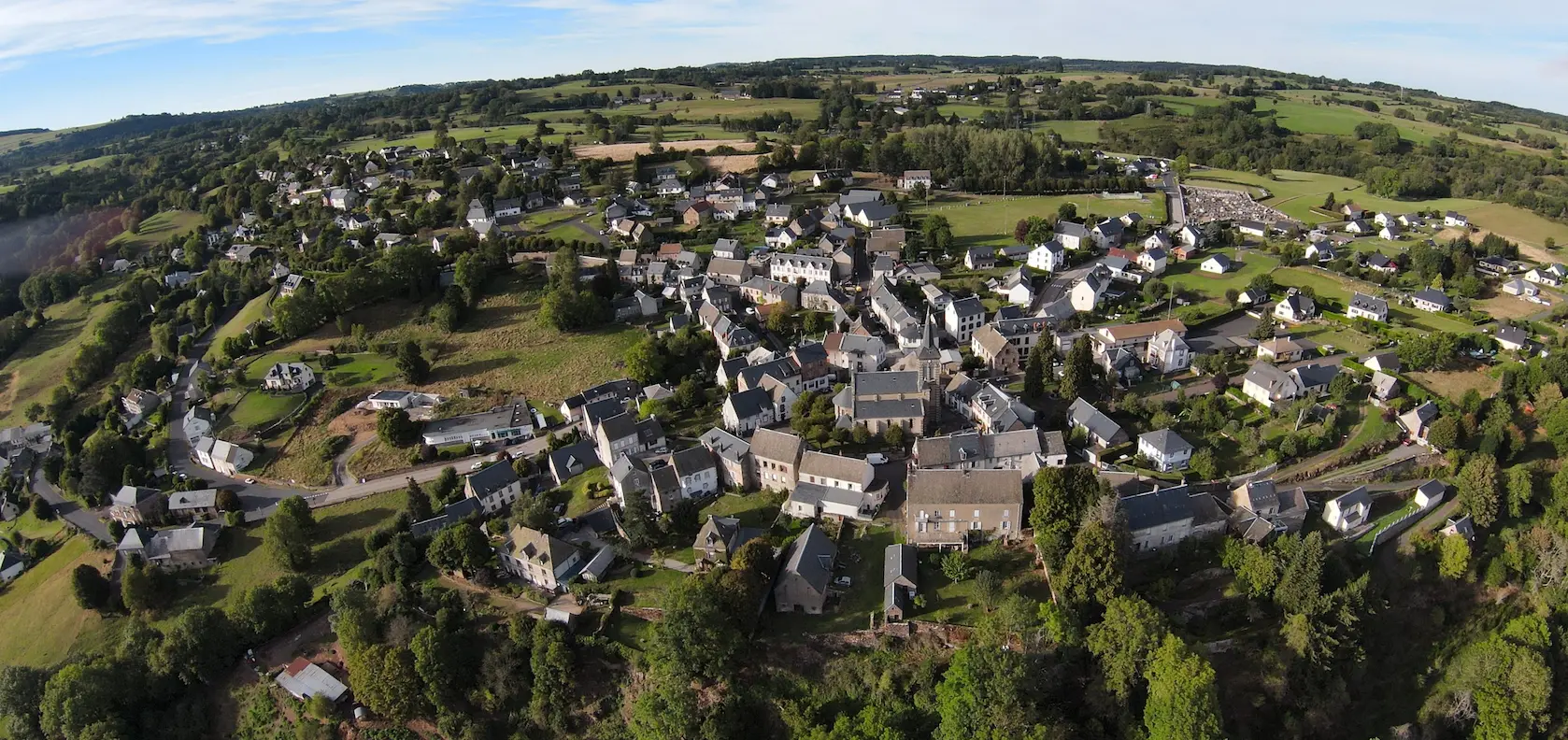 Vue aérienne d'un territoire par drone